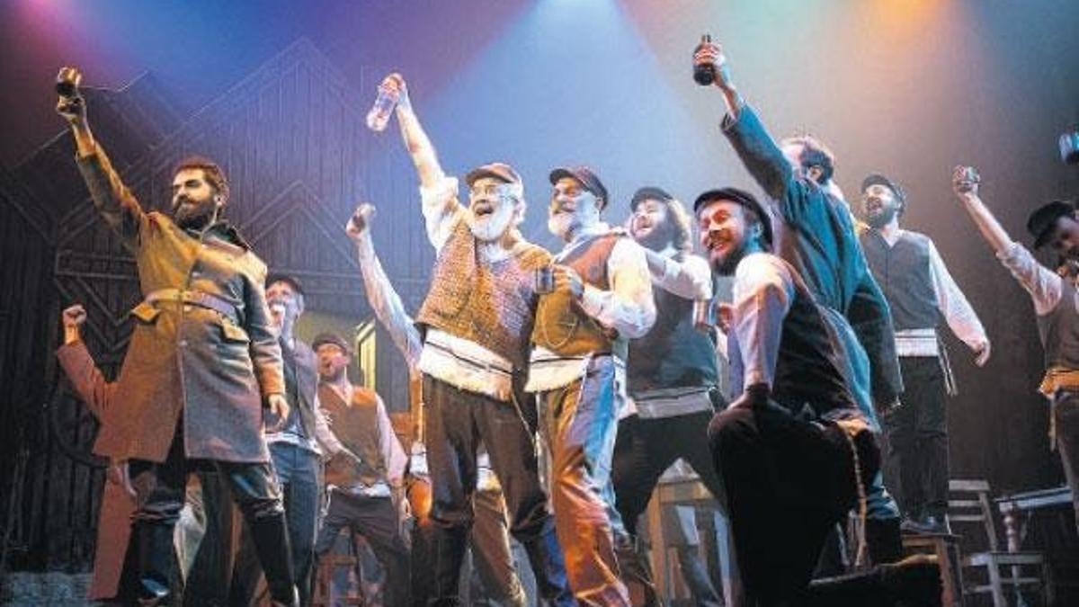 Damdaki Kemancı’dan müthiş performans