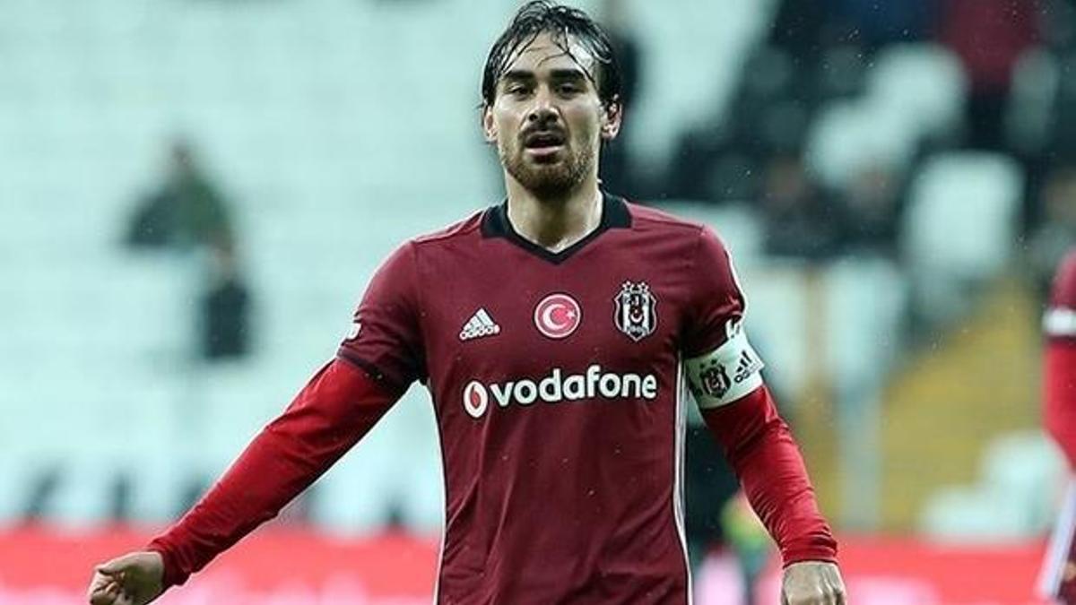 Beşiktaş'ta Veli Kavlak ile yollar ayrıldı