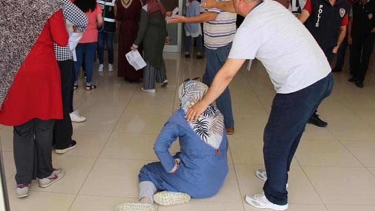 Şoke eden görüntü! KPSS'ye girmek istedi, sürüne sürüne...