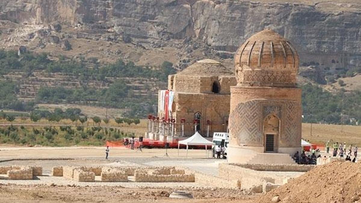 650 yıllık hamam taşındı