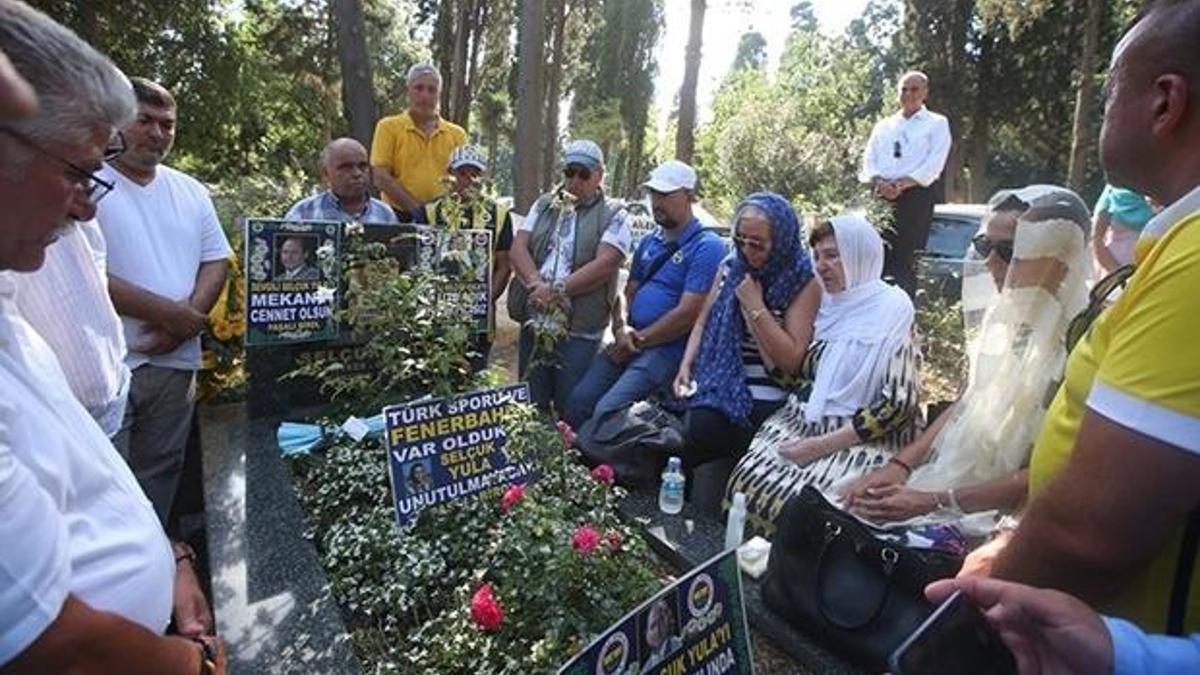 Selçuk Yula, mezarı başında anıldı