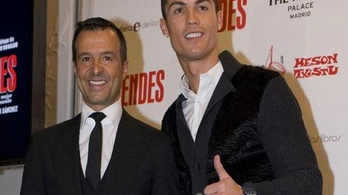 Cristiano Ronaldo durmuyor! Şimdi de arabulucu oldu...