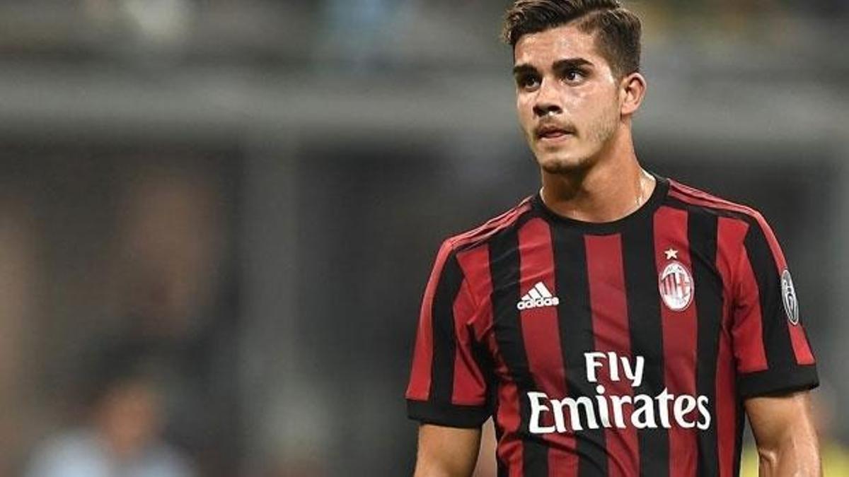 Andre Silva kiralık olarak Sevilla'da!