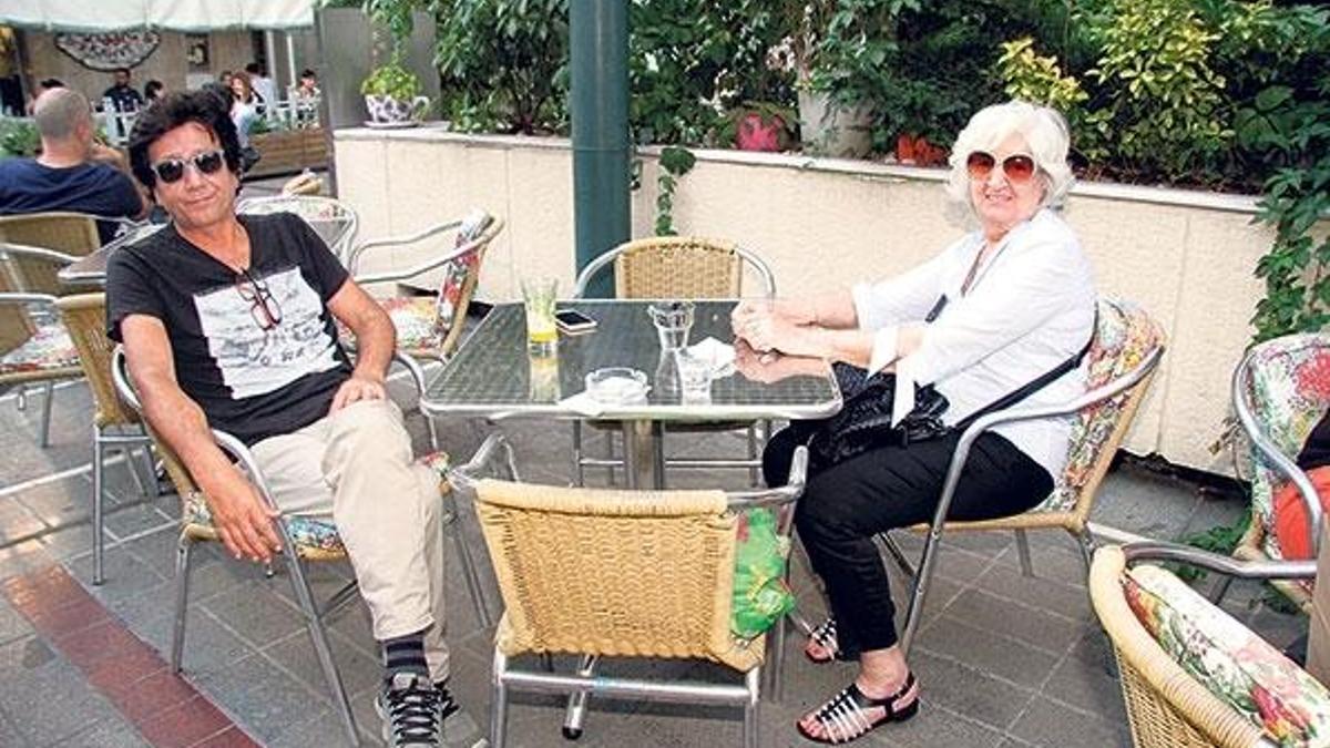 Yeni tiyatro oyunu geliyor