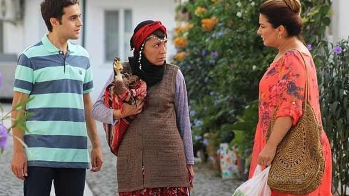 Ege'nin Hamsisi 5. yeni bölümde Deniz'in sürprizi nedir?