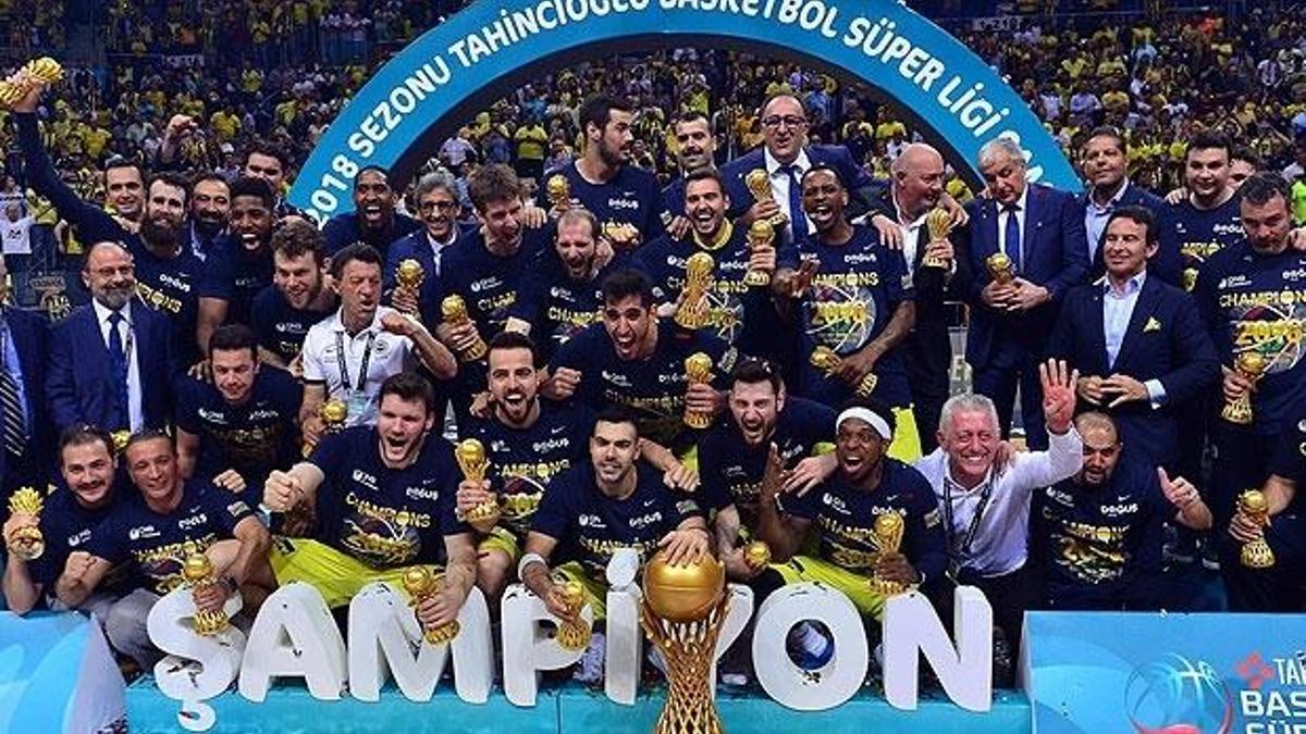 Fenerbahçe, 3 Eylül'de topbaşı yapıyor