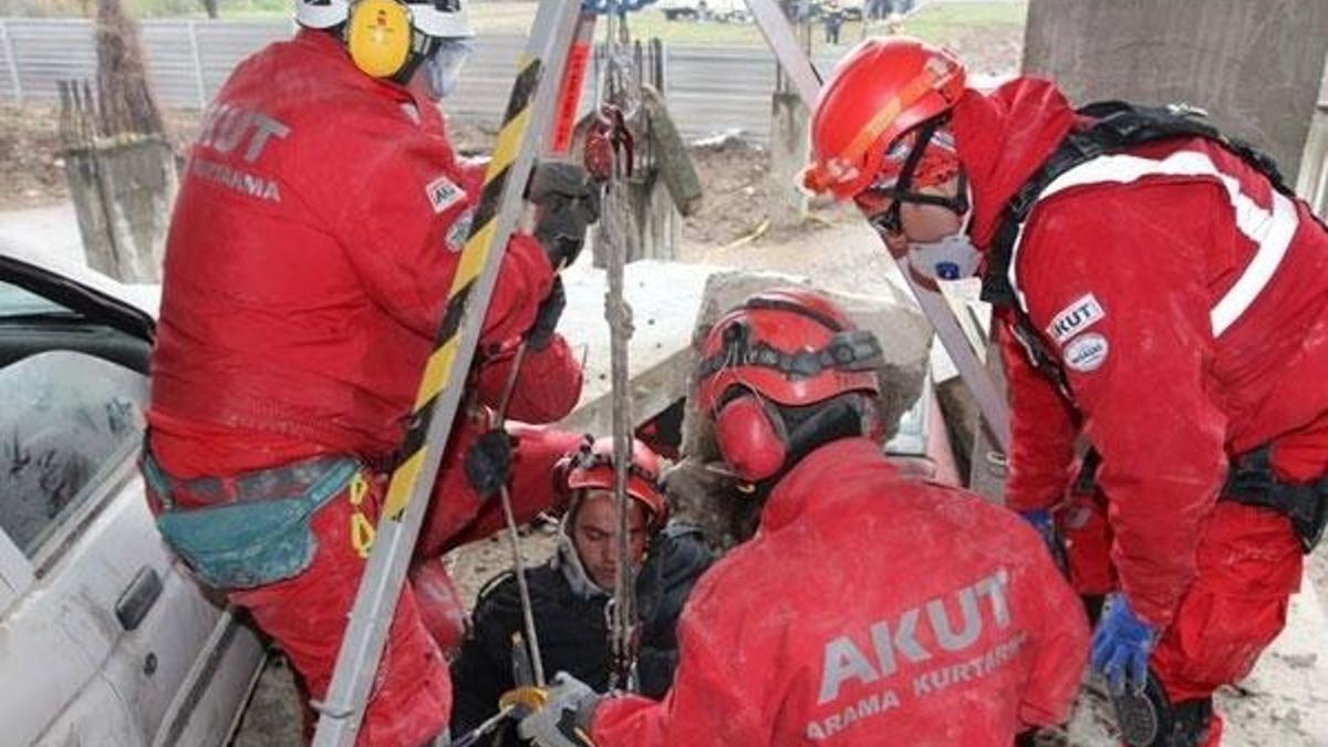 AKUT: 17 Ağustos’u asla unutmayacağız!
