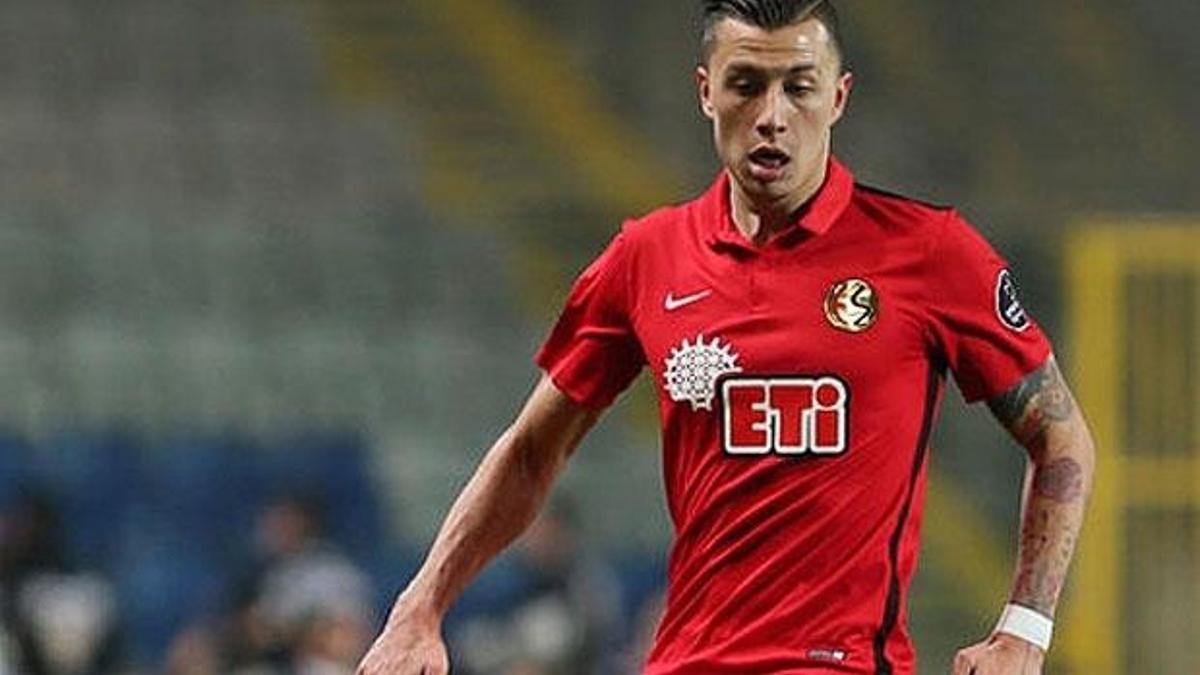 Emre Güral indirime gitmiyor!
