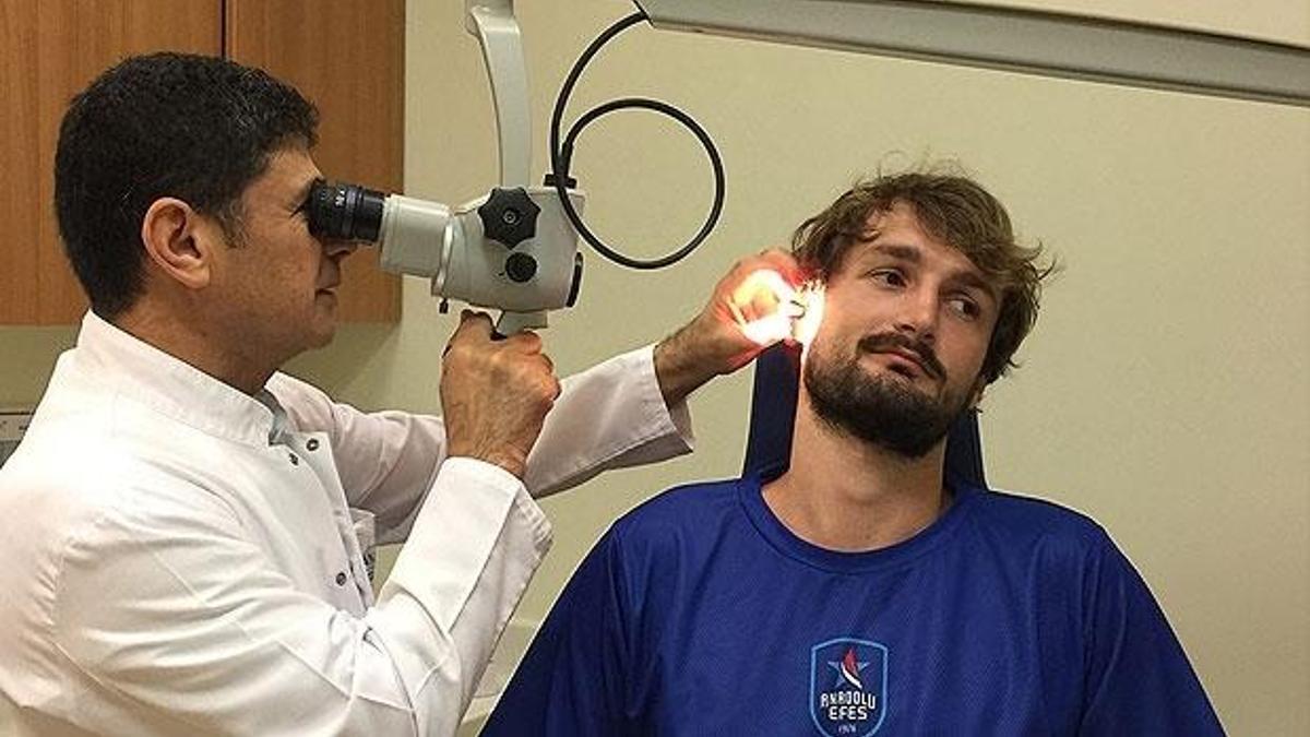 Anadolu Efes'te yeni transferlere sağlık kontrolü