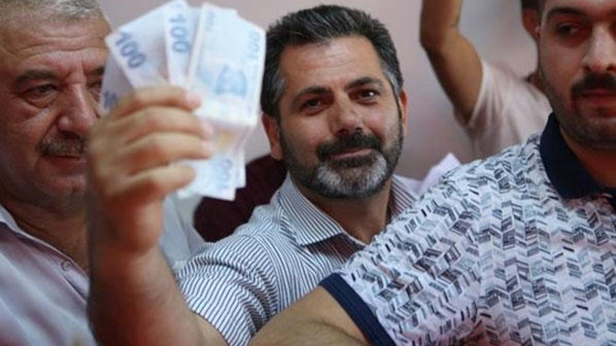 Komşudan Türk halkının döviz duruşuna övgü!