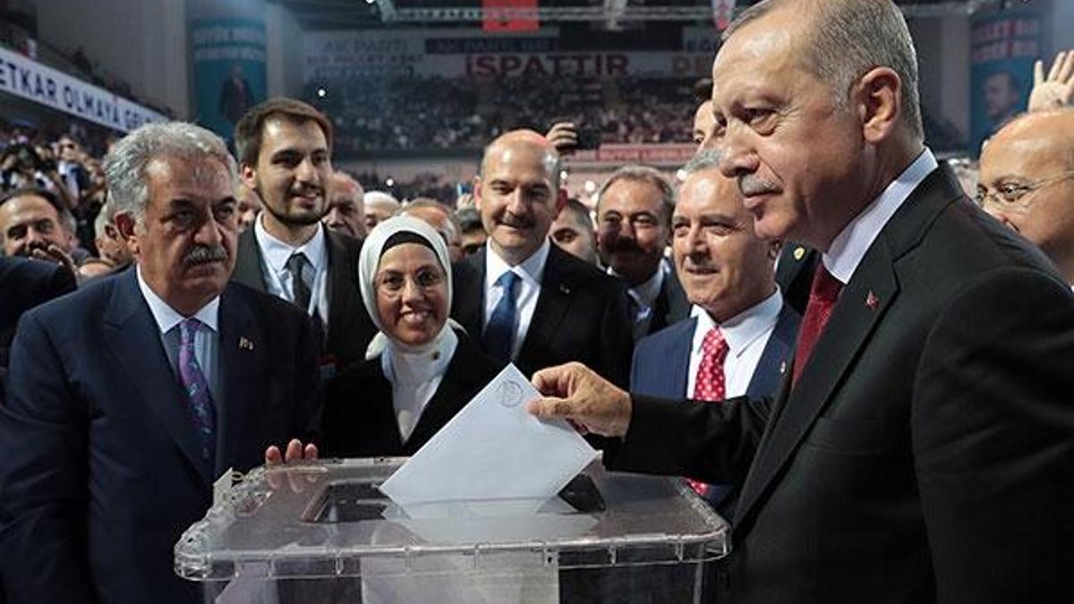 Son dakika: AK Parti'nin yeni MKYK listesi belli oldu!