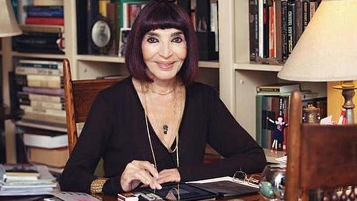 89 yaşındaki Gülriz Sururi’den bikinili poz