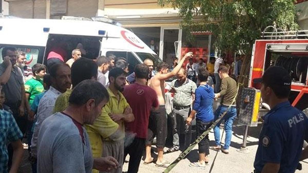 Son dakika... Kilis’te korkutan fırın yangını: 10 kişi dumandan zehirlendi