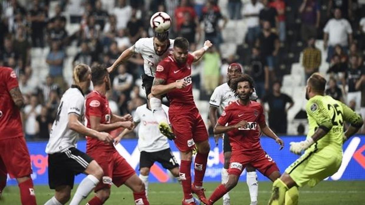 Beşiktaş'a ağır darbe! 45 maç sonra ilk yenilgi...