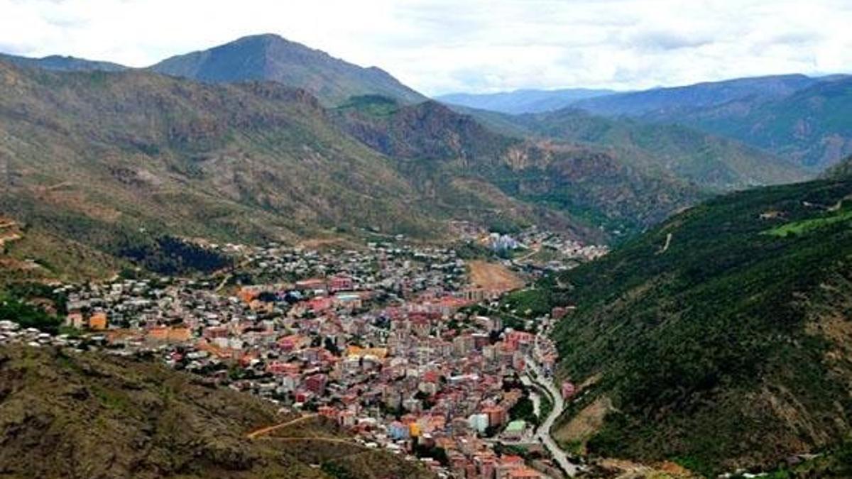 Belde nüfusunun iki katı Londra'da yaşıyor