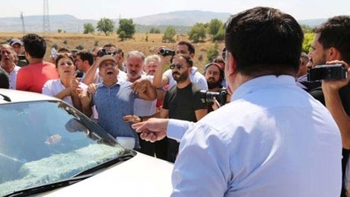 Polisle tartışan HDP'li vekil yol kapattı