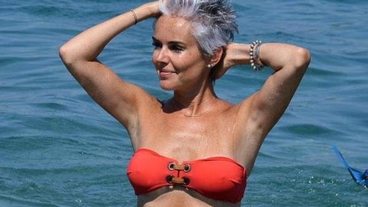 Canlı yayında anlattı: Elini sütyenimin...
