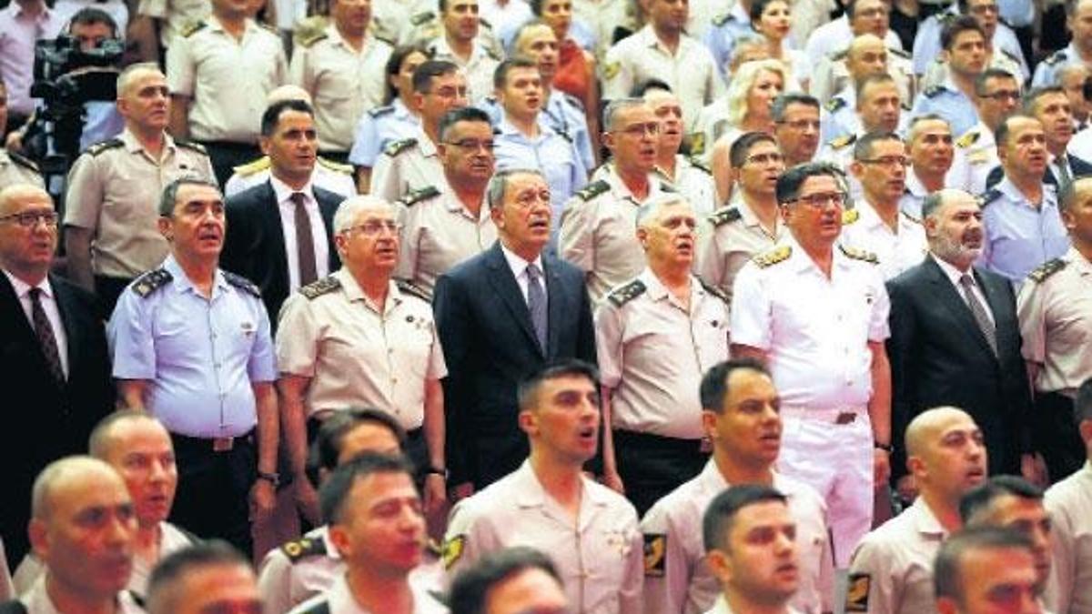 Ve O rütbeler takıldı!