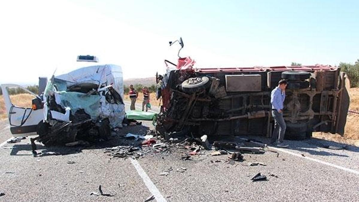 Gaziantep'te feci kaza: Çok sayıda ölü ve yaralı var