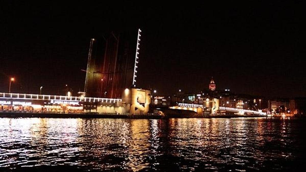 Galata Köprüsü trafiğe kapatıldı