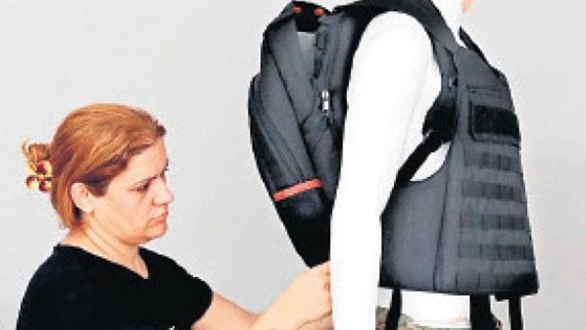 Okullar açılırken kurşun geçirmez çanta satışı