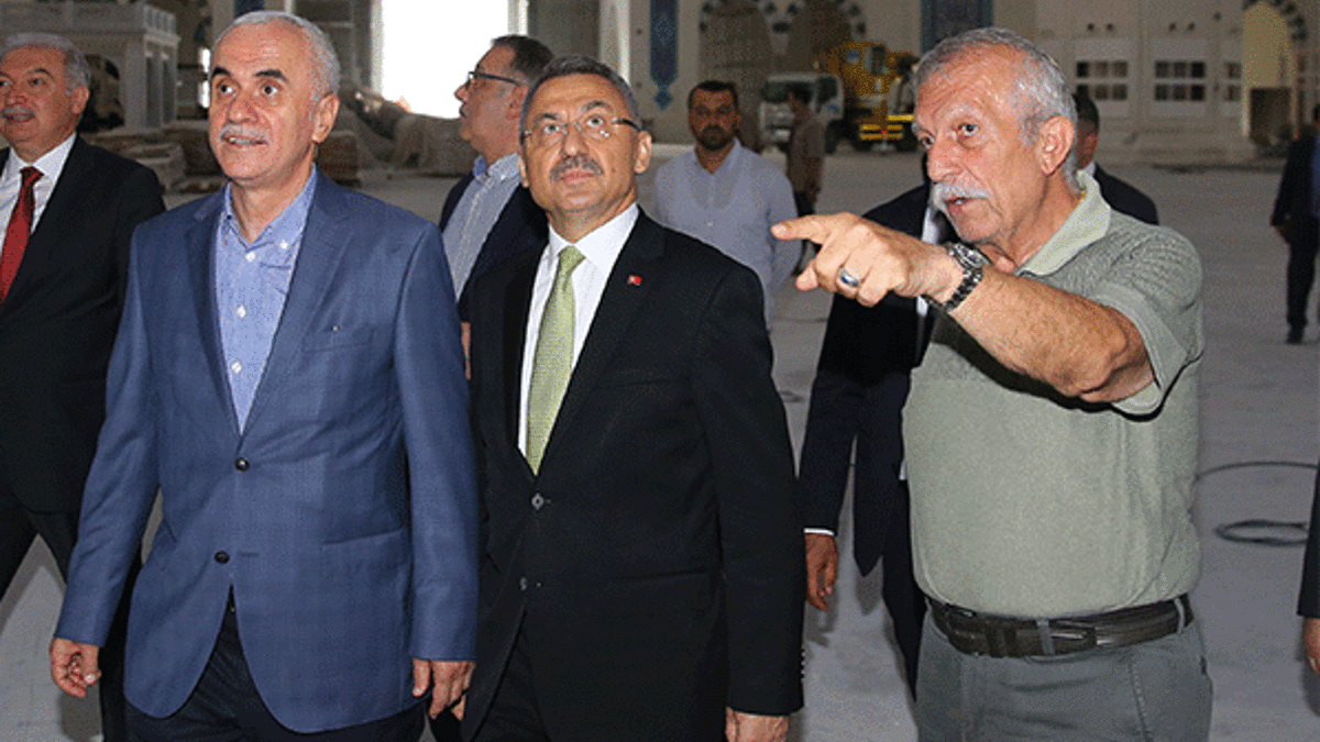 Oktay, Çamlıca Camisi'nde incelemelerde bulundu
