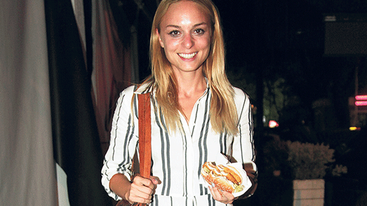 Ayaküstü hamburger