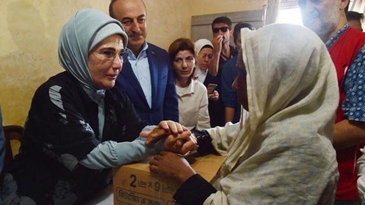 Emine Erdoğan'a "İnsani Hizmet Takdir Ödülü"