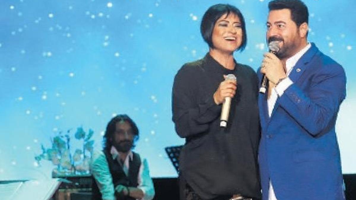 Sahnede Bendeniz sürprizi