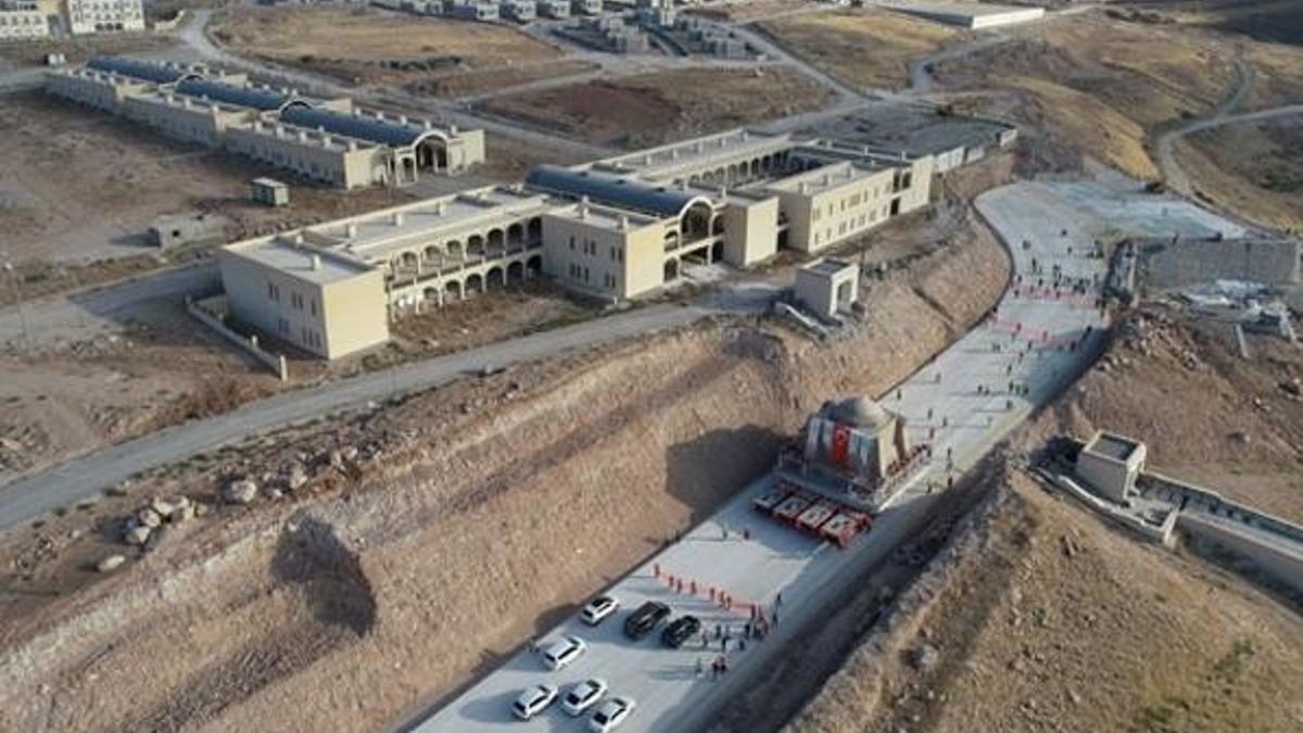 Hasankeyf’te İmam Abdullah Zaviyesi yeni yerine taşındı