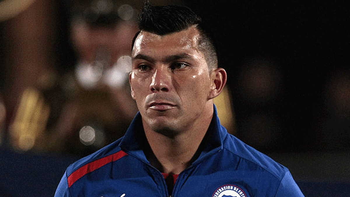 Şili'nin yeni kaptanı Gary Medel!
