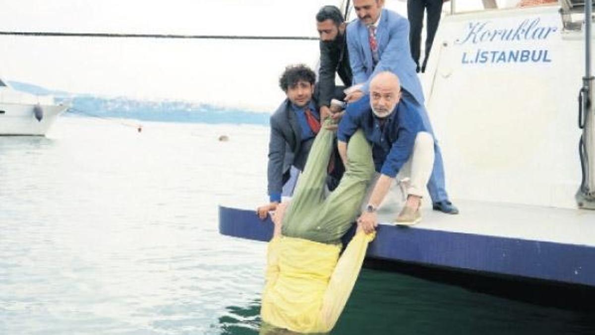 Kötü adam oldu