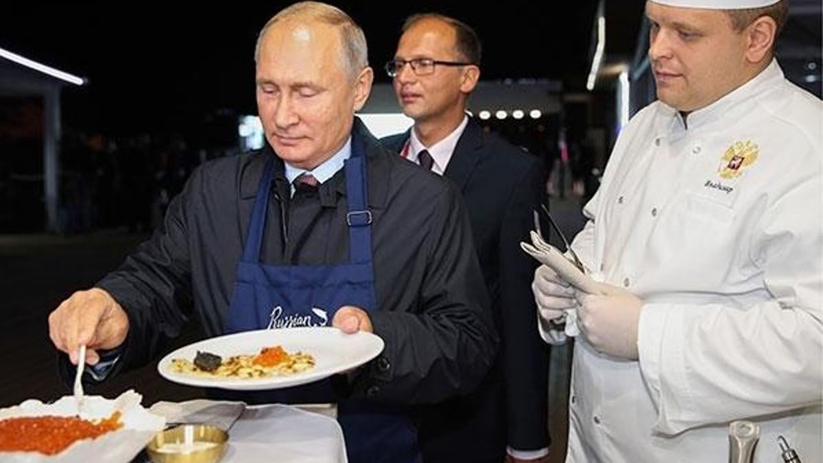Putin ve Şi Cinping krep hazırladı