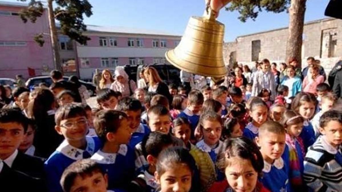 Okullar ne zaman açılacak? Yeni dönem ders saatleri