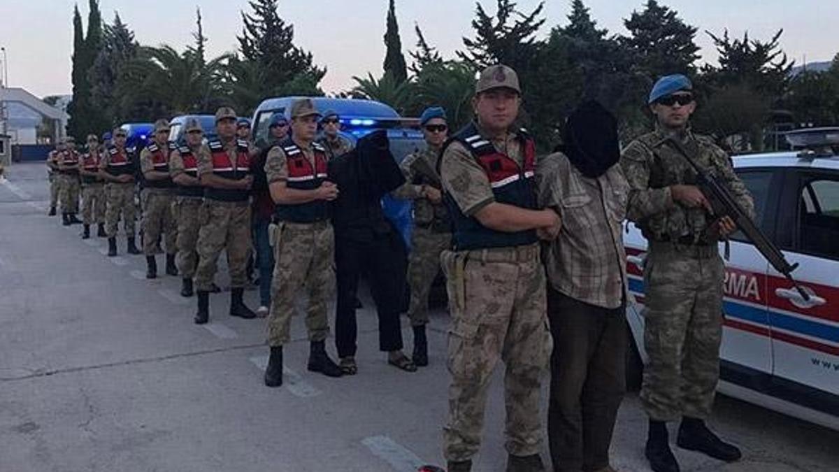 MİT, Suriye'de 9 teröristi yakalayarak Hatay'a getirdi