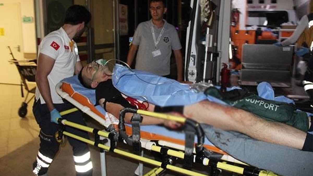 Eşini rahatsız ettiğini öne sürdüğü market sahibini bıçakladı