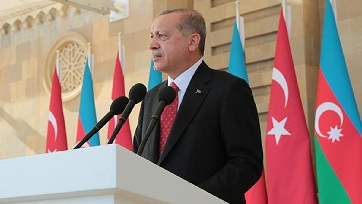 Cumhurbaşkanı Erdoğan Bakü'de! Ermenistan'a flaş mesaj