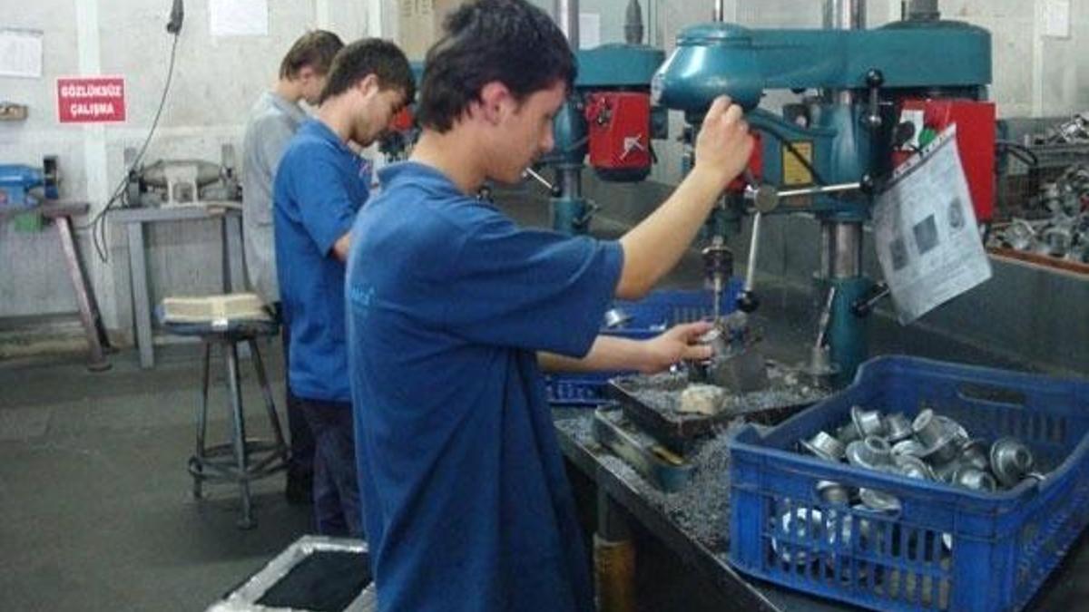 Son dakika! Emeklilik bekleyenlere müjde! O yasa geliyor...
