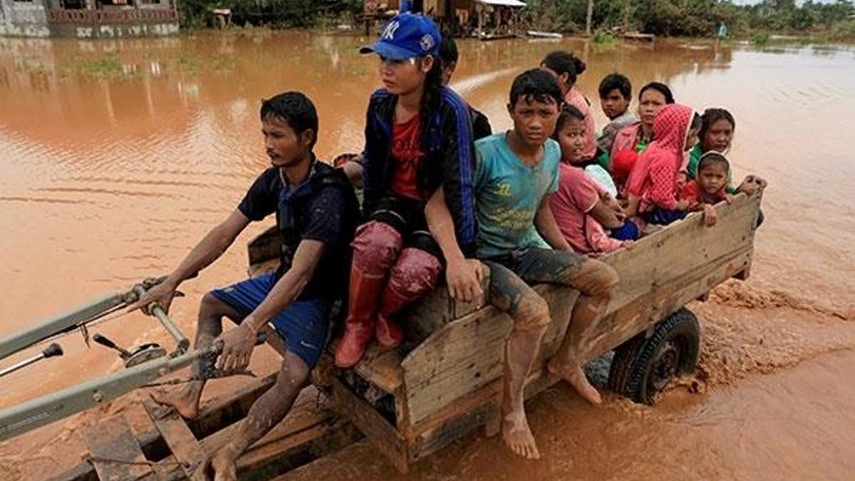 Laos'da tropikal fırtınalar 55 can aldı