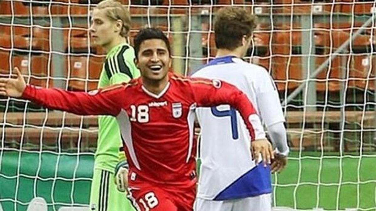 Yıldız futbolcuya 6 ay hapis ve 75 kırbaç cezası!