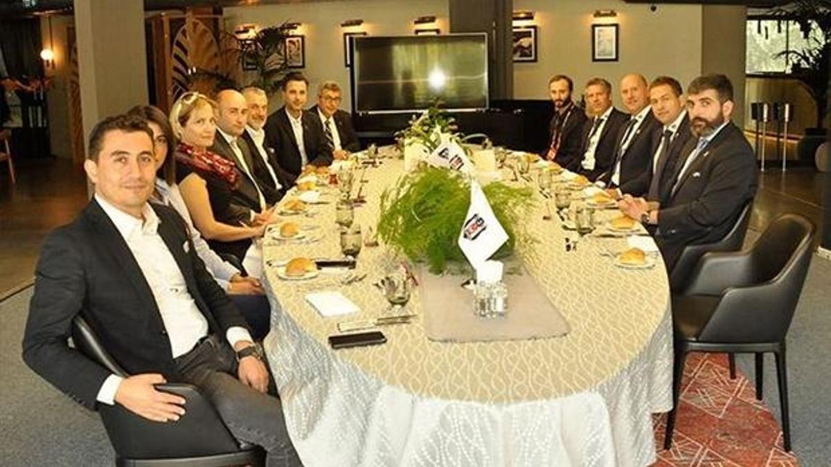 Beşiktaş'tan UEFA ve Sarpsborg heyetlerine dostluk yemeği