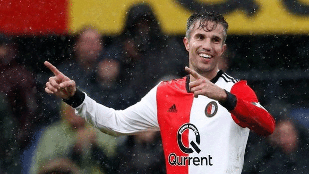 Robin Van Persie attı, Advocaat yenilgiyle başladı!