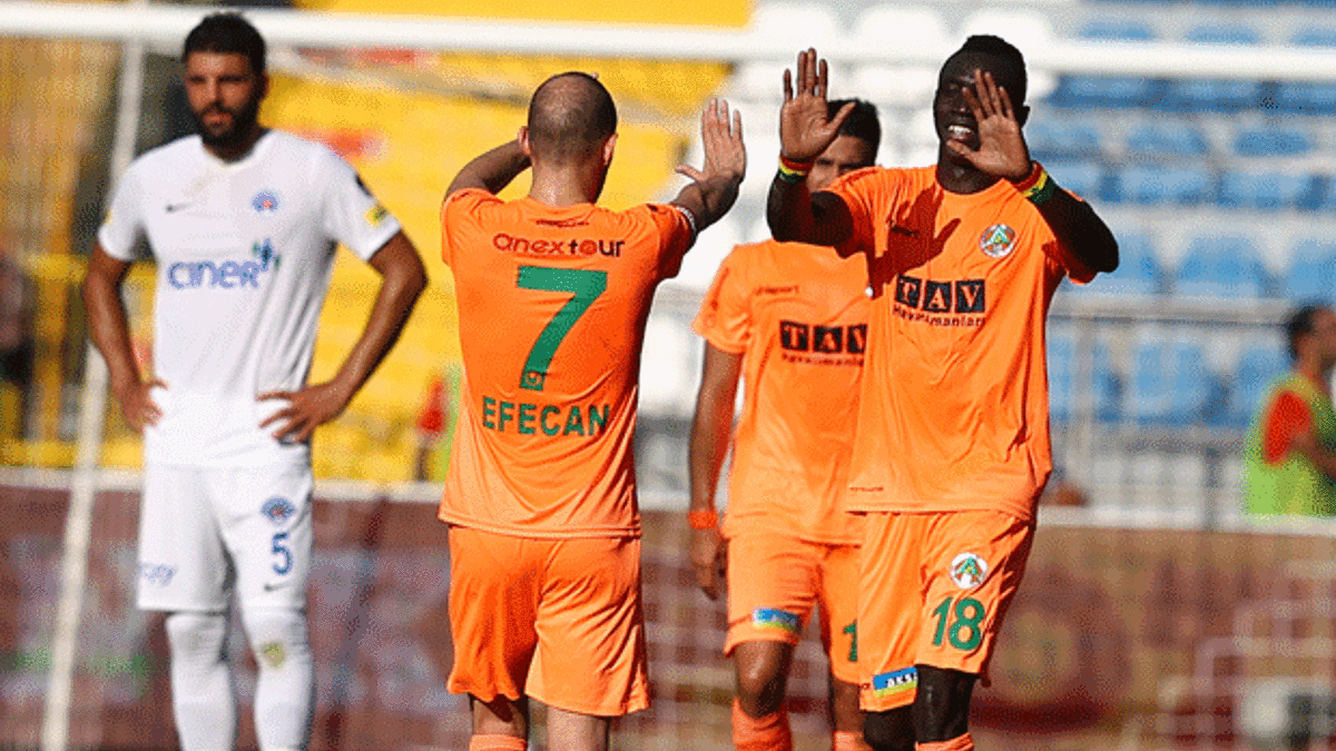 Papiss Cisse ikiledi! Alanyaspor 3'te 3 yaptı...