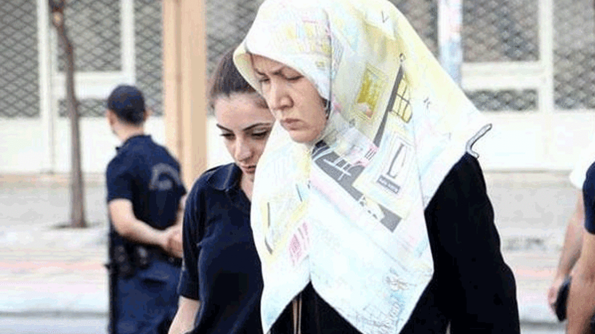Son dakika: Adil Öksüz'ün yengesi 6 yıl 3 ay hapis cezasına çarptırıldı
