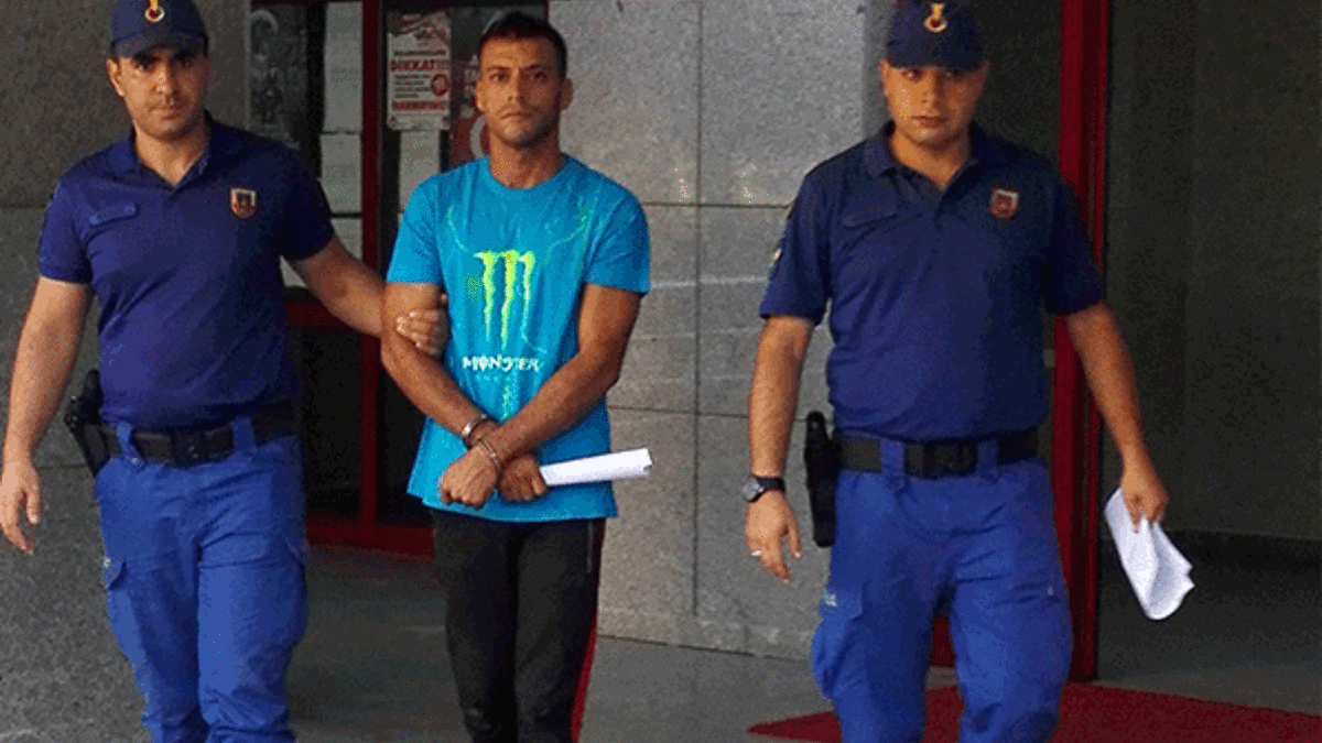 Kıskançlıktan sevgilisini bıçakladı, 'Kafanı kesip ambulansın önüne atacağım' dedi