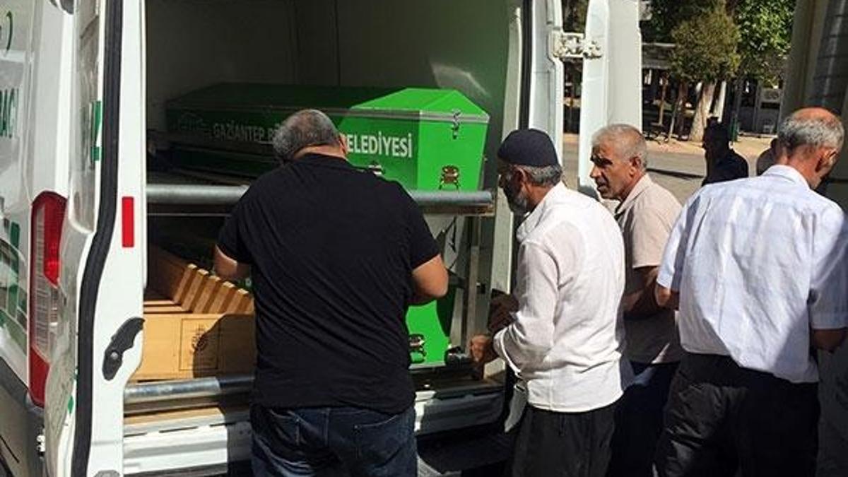 Yeni doğan bebek vahşice öldürüldü
