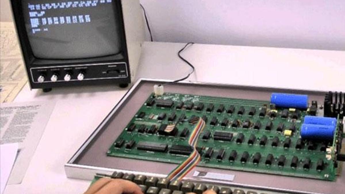 Apple'ın ilk bilgisayarı Apple-1, 375 bin dolara satıldı