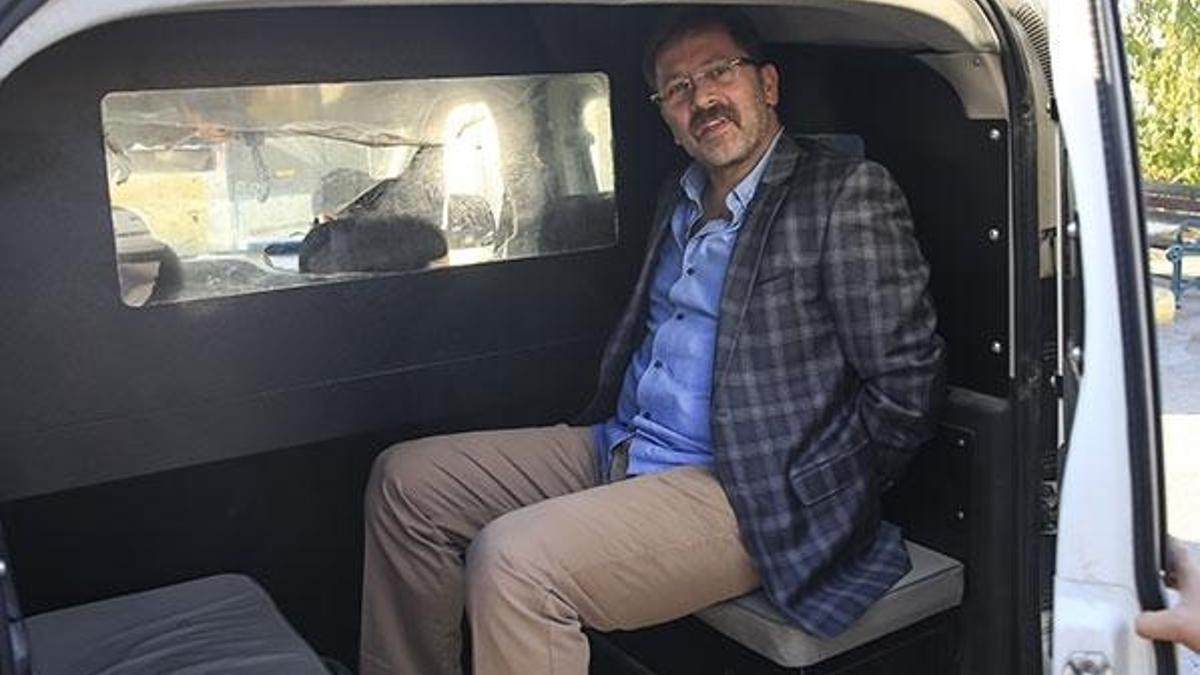 FETÖ'den aranan eski emniyet müdürü yakalandı