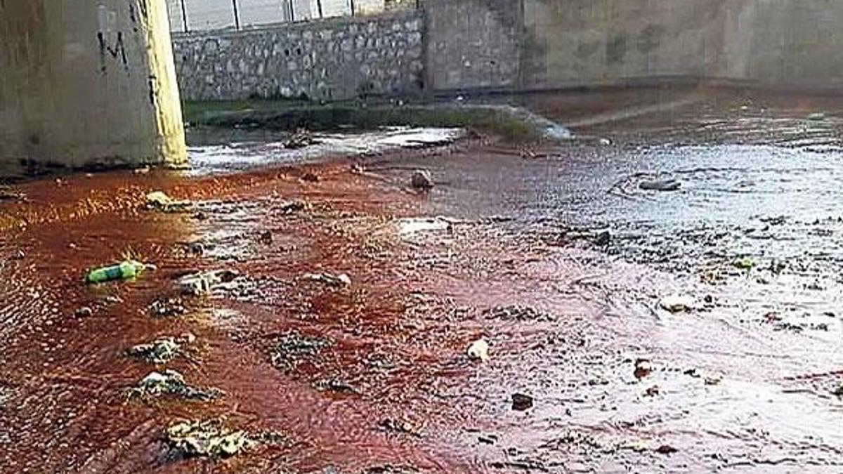 Kırmızı akan çay için 24 bin lira ceza