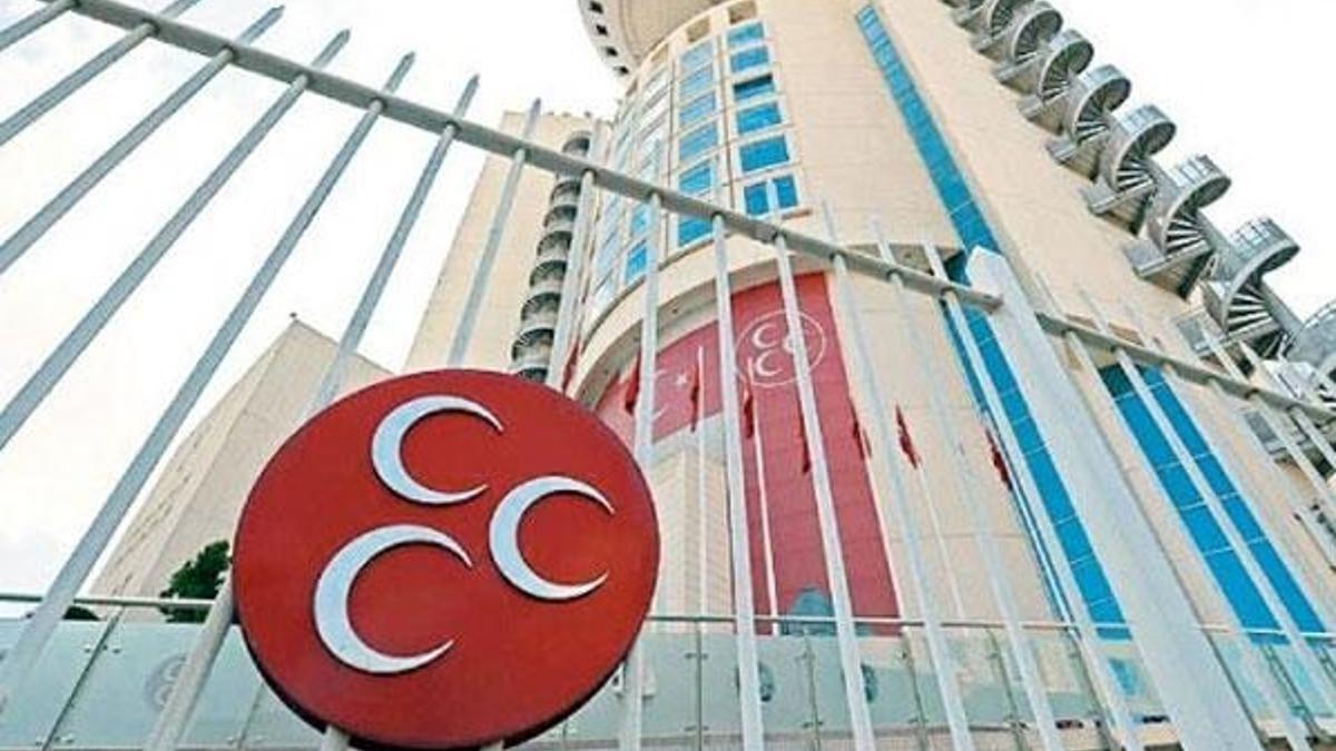 MHP Simav ilçe yönetimi görevden alındı